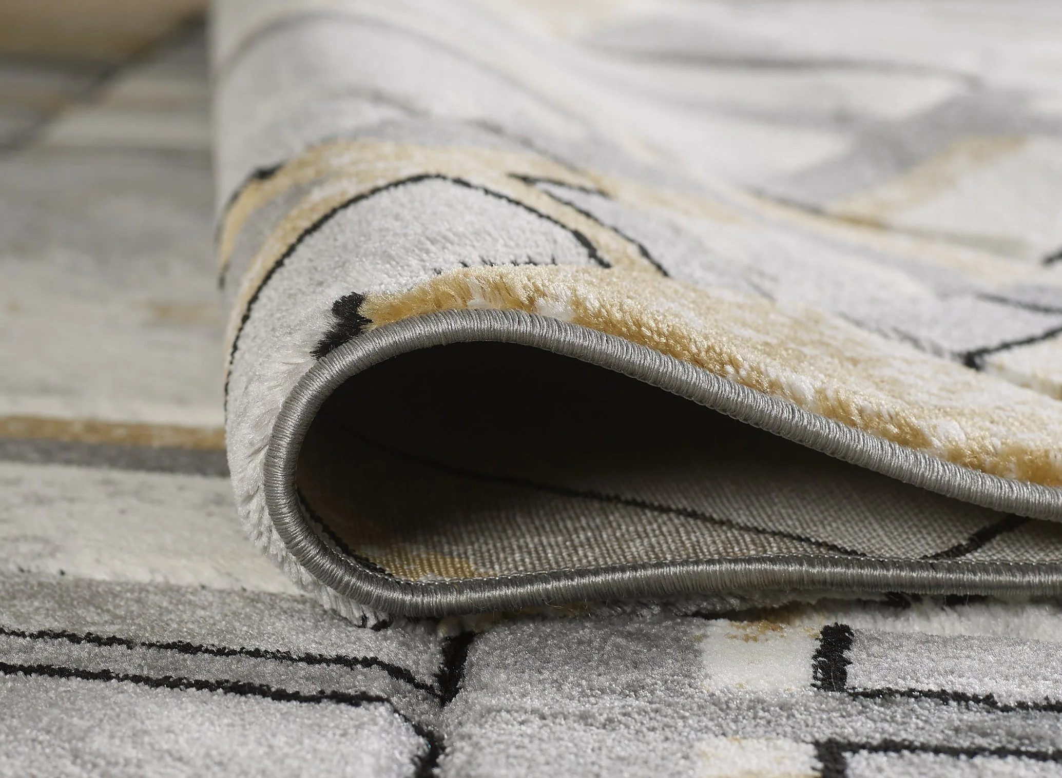 Accra Grey Gold Rug - 120cm x 170cm - Image 4