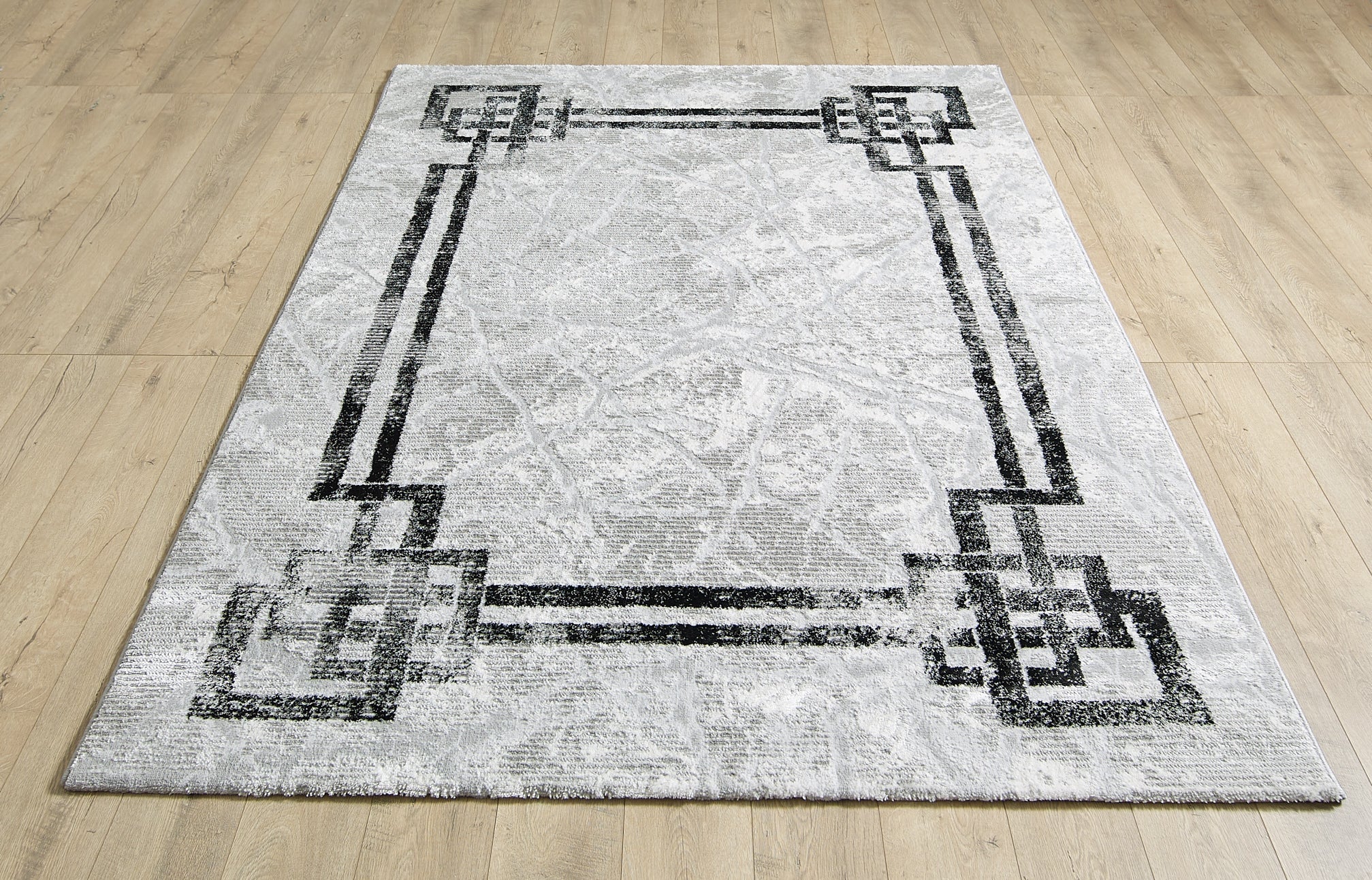 Alisa Grey Black Rug - 160cm x 220cm - Image 4