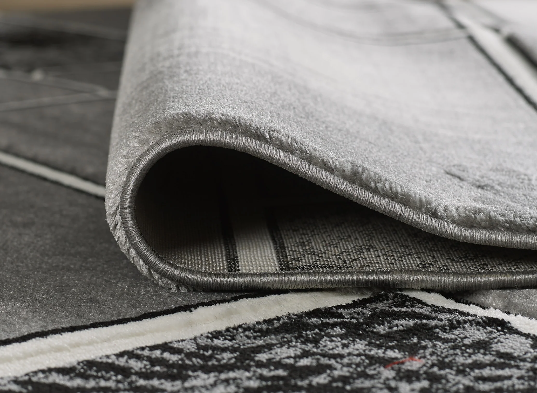 Lagos Grey Black Rug - 120cm x 170cm - Image 4