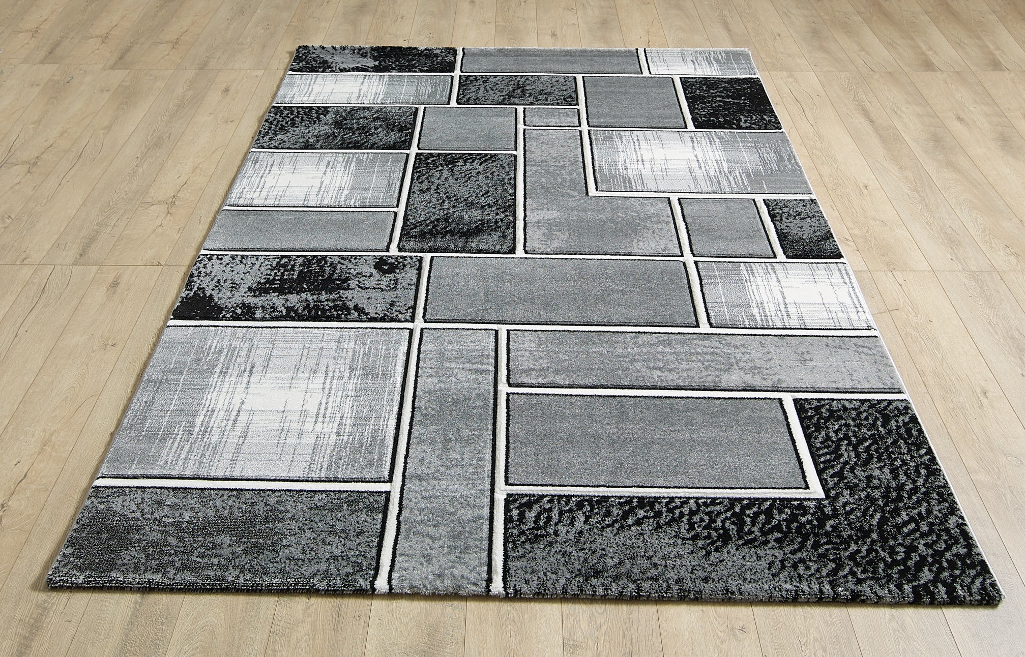 Lagos Grey Black Rug - 160cm x 230cm - Image 4